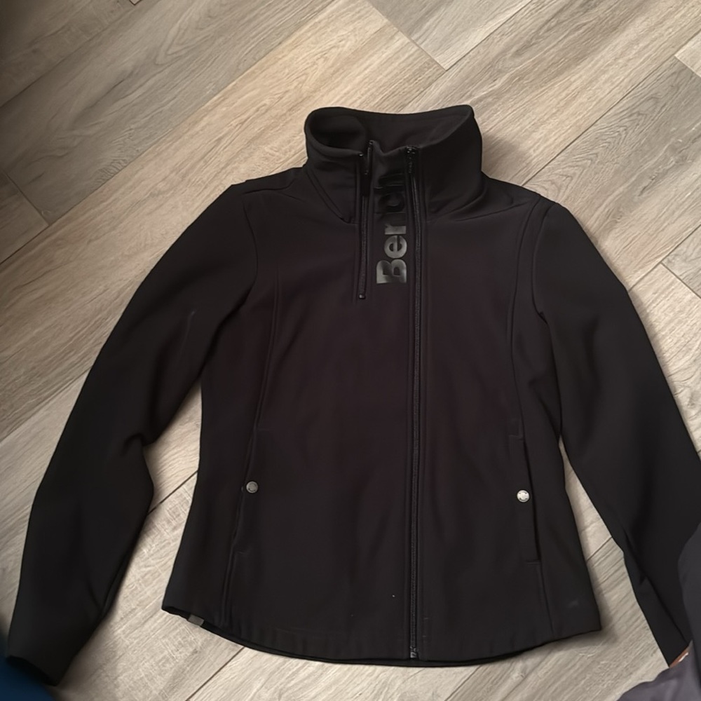 Bench - Picture 3 of 3